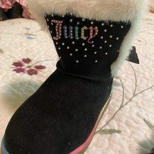 Size 8 Juicy winter boots worn once!